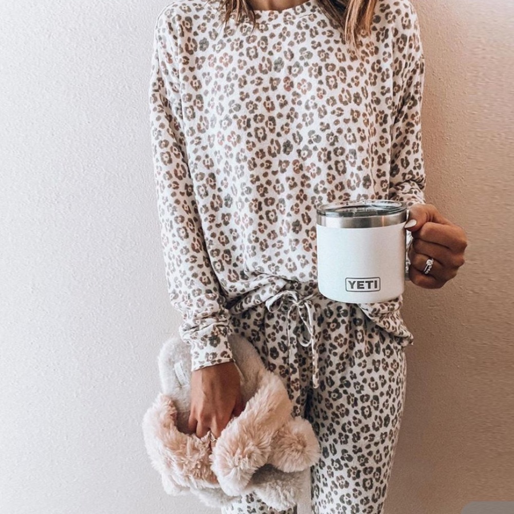 NWT Leopard Print 2 piece lounge set L